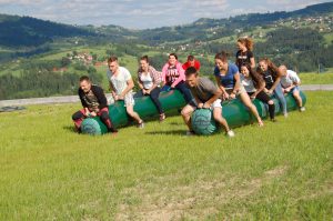 Skaczące-rury-team-building